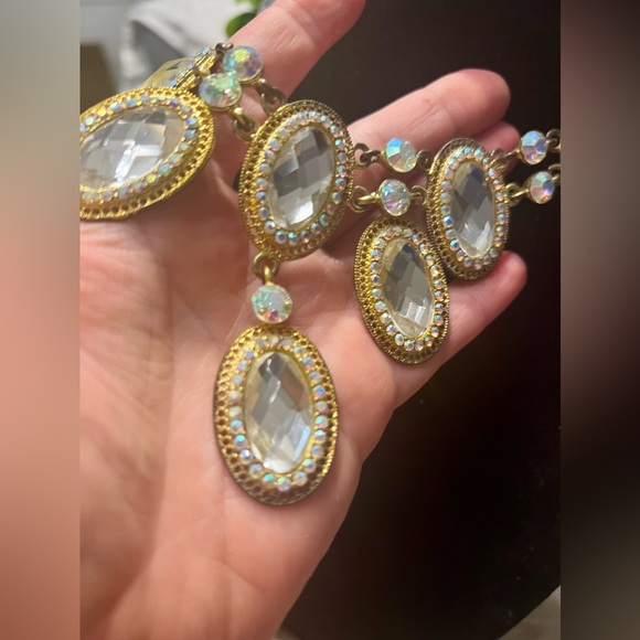 BLINGY BOMBSHELL STATEMENT NECKLACE AND AB HEAVEN ๐ฅ๐ฅ๐ฅ๐ฆ๐ฆ๐ฆ - Picture 6 of 10